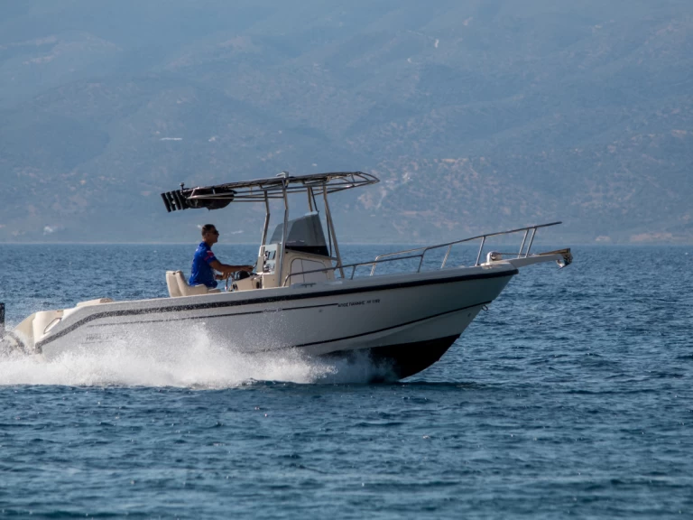 Jachthuur in Ýdra - Boston Whaler Boston Whaler 23 Outrage via SamBoat