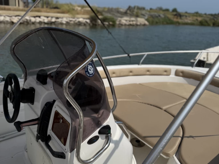 Huur Motorboot met of zonder schipper Ranieri in Carnon-Plage