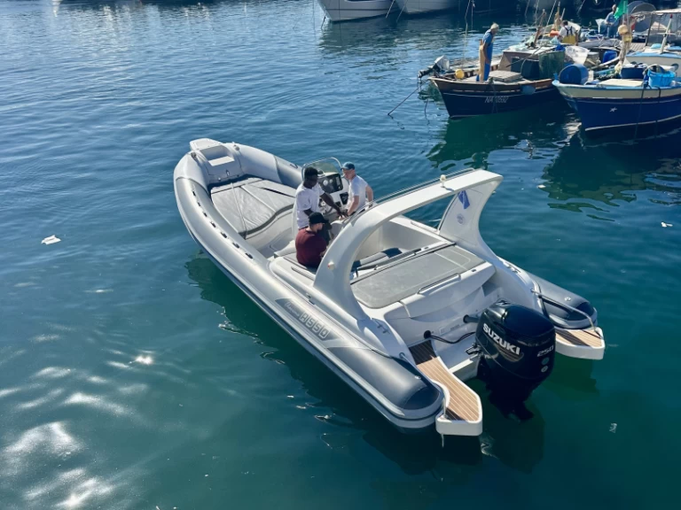 Asso CHARISMA PASSIONE te huur van particulier of professional in Porto di Mergellina