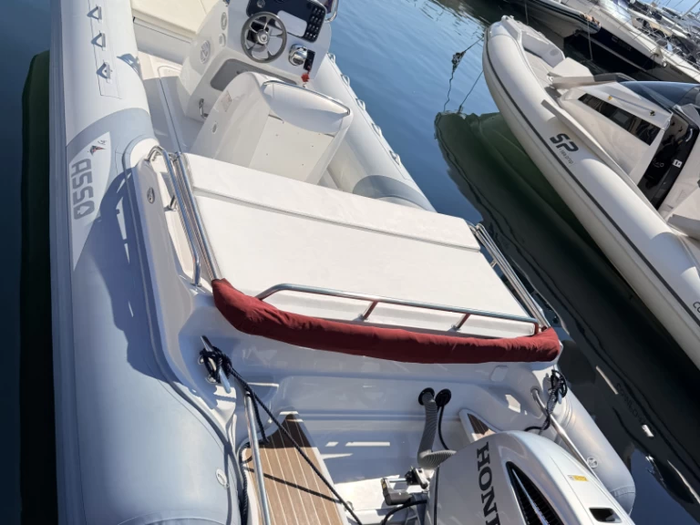 RIB te huur in Porto di Mergellina voor de beste prijs