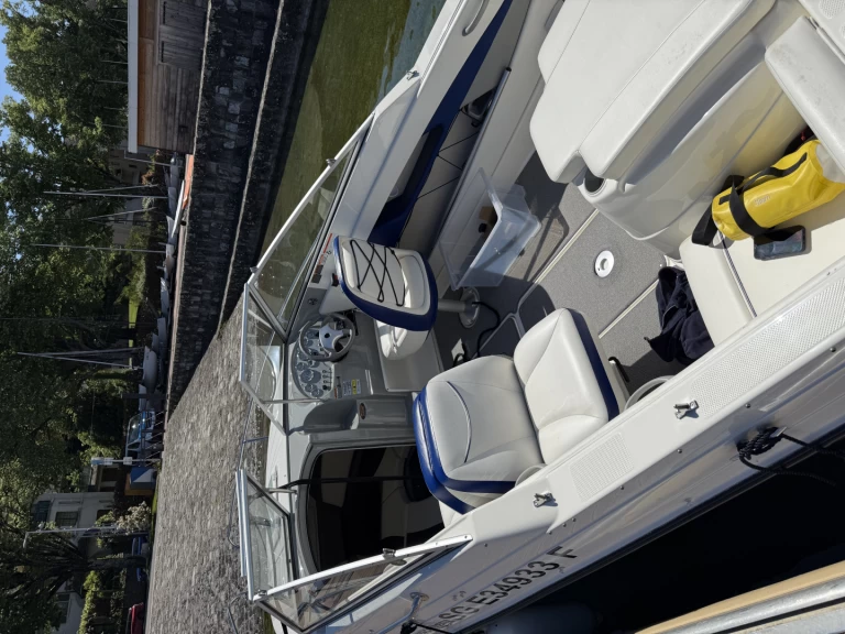 Verhuur Motorboot Bayliner met vaarbewijs