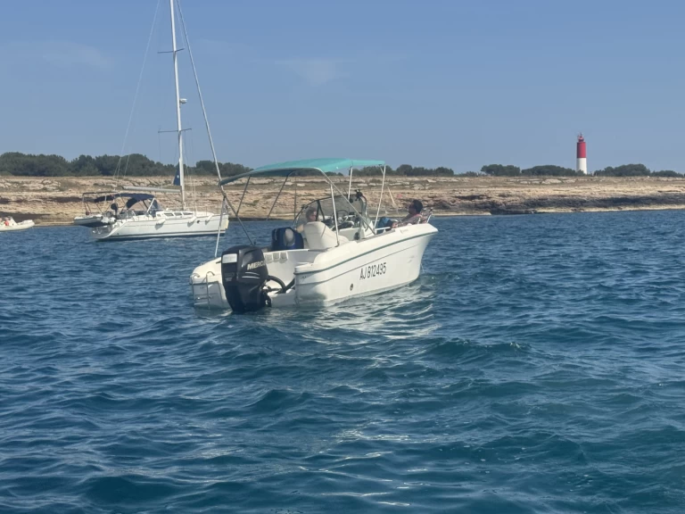 Huur Motorboot met of zonder schipper Jeanneau in Fos-sur-Mer
