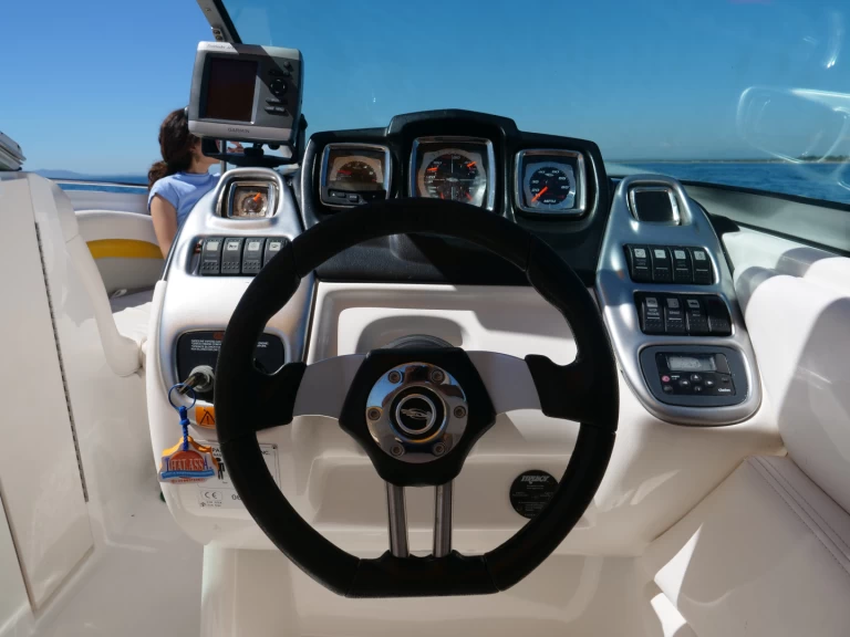 Huur Motorboot met of zonder schipper Chaparral in Empuriabrava