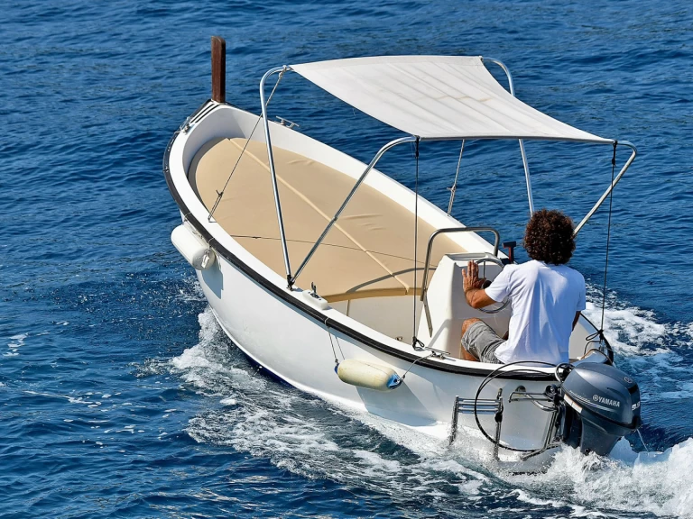 Verhuur Motorboot Albona met vaarbewijs