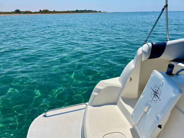 Bootverhuur Civitavecchia goedkoop Sea Ray 240