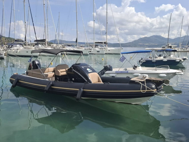 RIB te huur in Nikiána voor de beste prijs