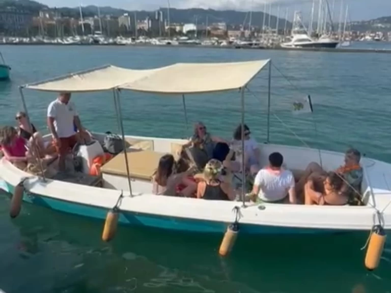 Verhuur Motorboot Gozzo met vaarbewijs