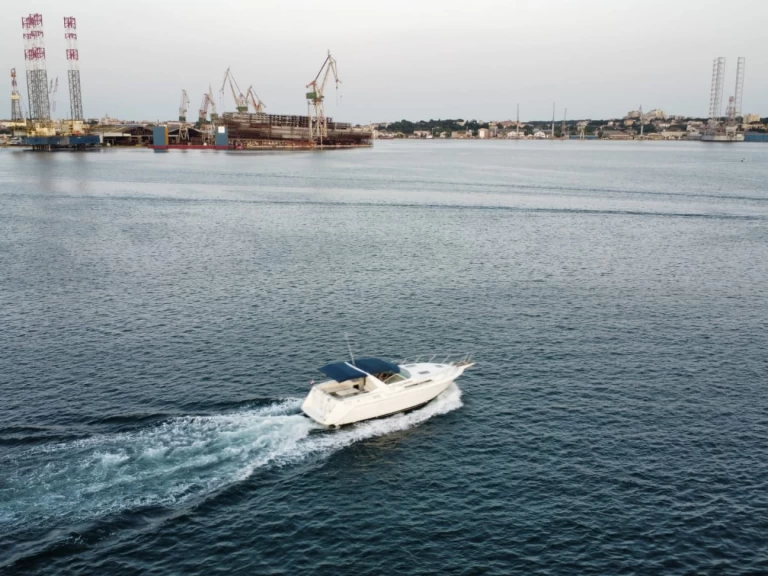 Motorboot te huur in Pula voor de beste prijs