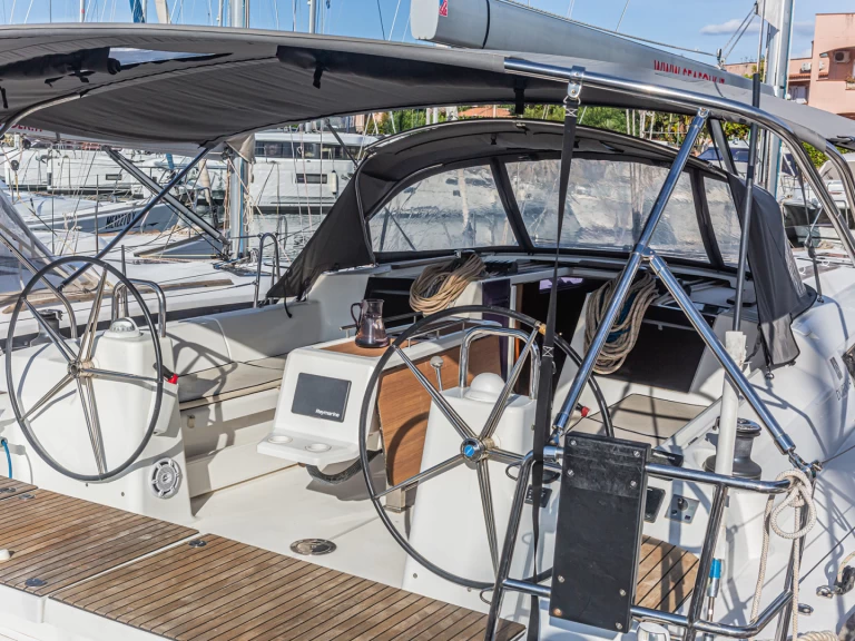 Huur een Dufour Dufour 460 Grand Large in Furnari