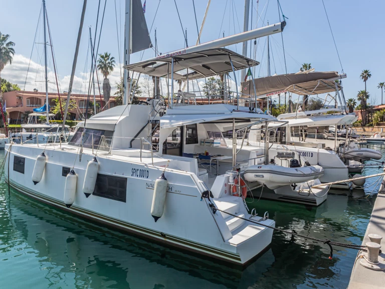 Huur een Nautitech Nautitech 46 Fly in Furnari