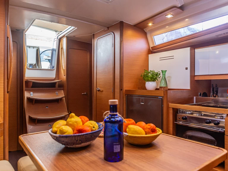 Huur een Dufour Dufour 390 Grand Large in Palermo