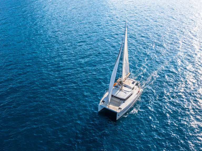 Huur een Bali Bali 4.1 in Palermo