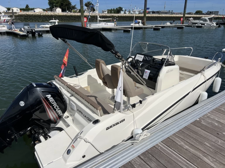 Verhuur Motorboot Quicksilver met vaarbewijs