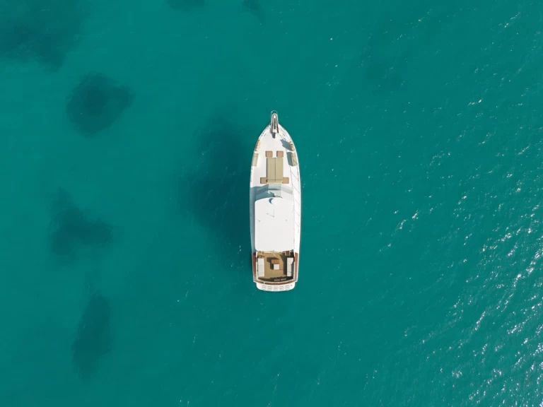 Bootverhuur Marzamemi goedkoop Hatteras 52 Convertible