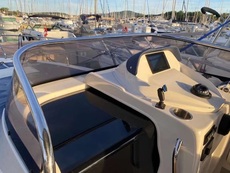 Motorboot te huur in Saint-Tropez voor de beste prijs