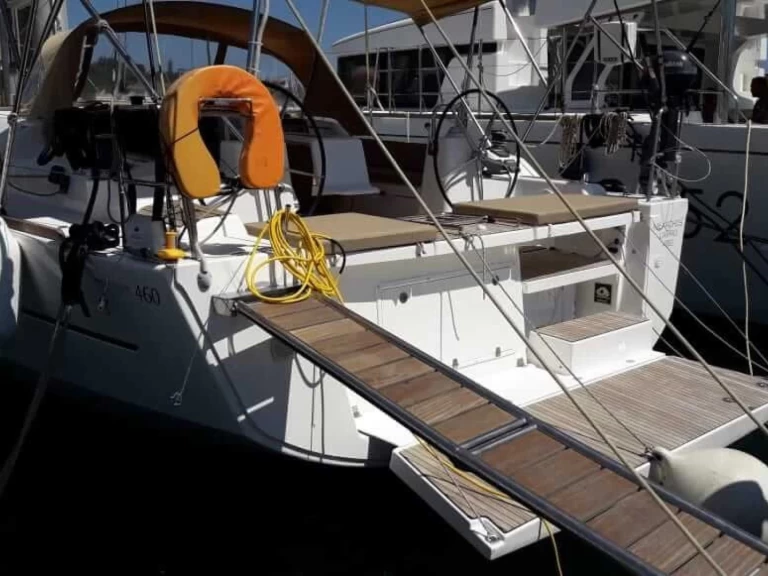 Huur een Dufour Dufour 460 Grand Large in Lávrio