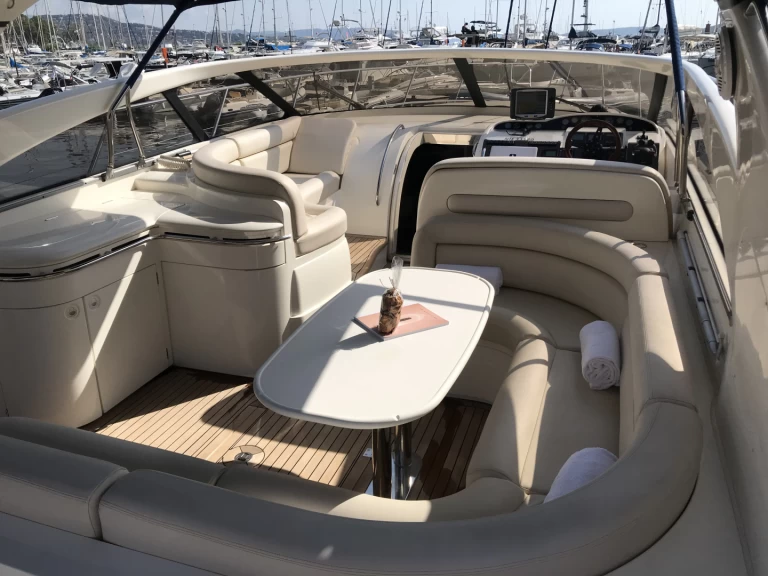 Jachthuur in Porto-Vecchio - Princess Princess V50 via SamBoat