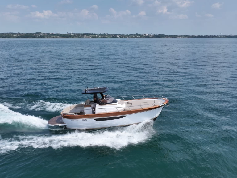 Verhuur Motorboot Mimi met vaarbewijs