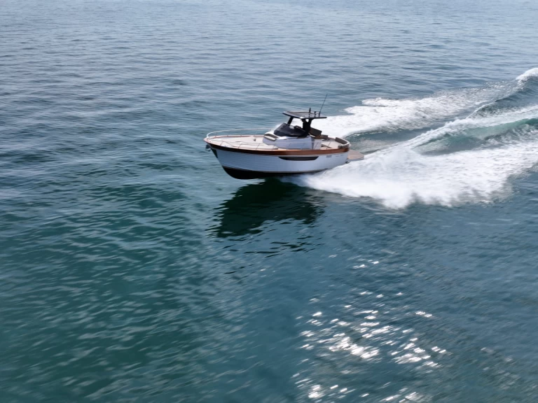 Huur een Mimi 9.5 wa in Peschiera del Garda