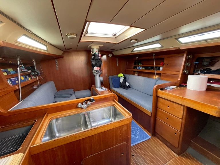 Bootverhuur Cagliari Port goedkoop Canot 390