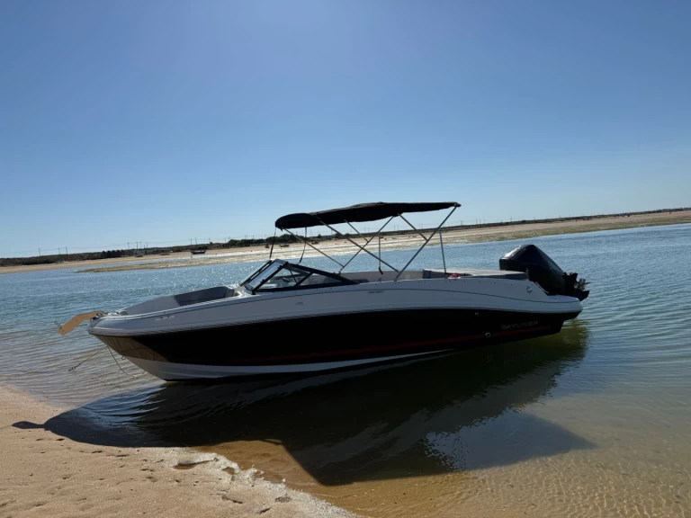 Huur Motorboot met of zonder schipper Bayliner in Faro