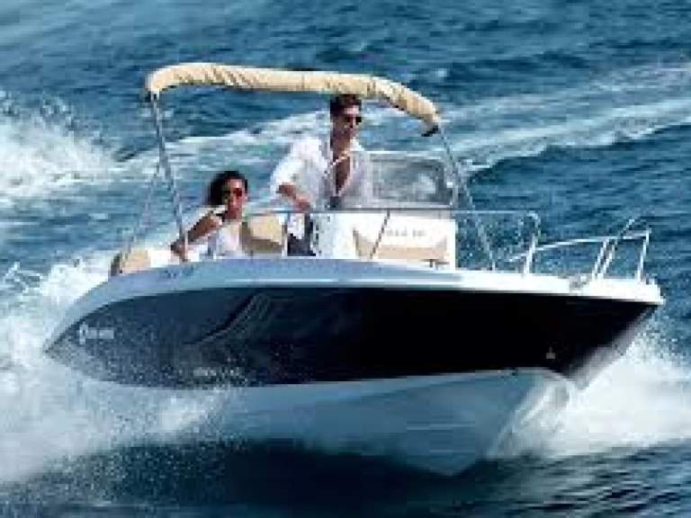 Motorboot te huur in Portocolom voor de beste prijs