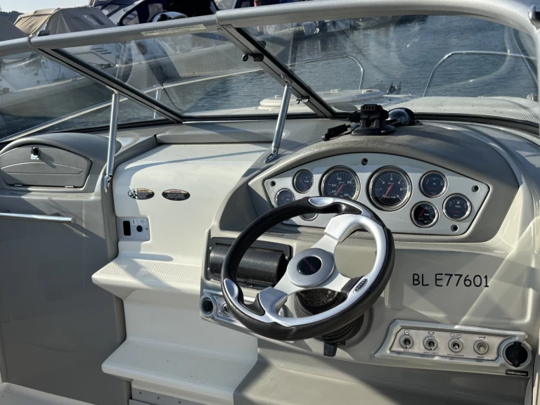 Verhuur Motorboot Bayliner met vaarbewijs