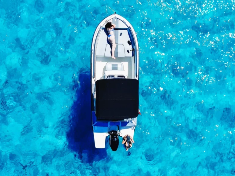 Motorboot te huur in Ciutadella de Menorca voor de beste prijs