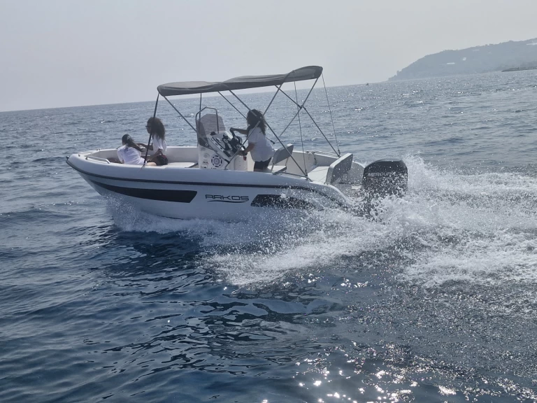 Verhuur Motorboot Arkos met vaarbewijs