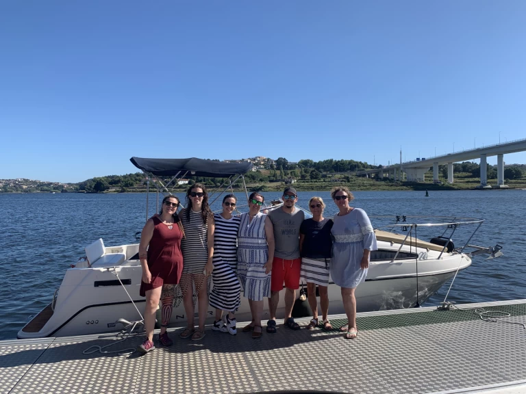 Huur een Bayliner Bayliner 2455 Ciera in Porto