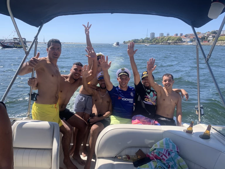 Bootverhuur Porto goedkoop Bayliner 2455 Ciera