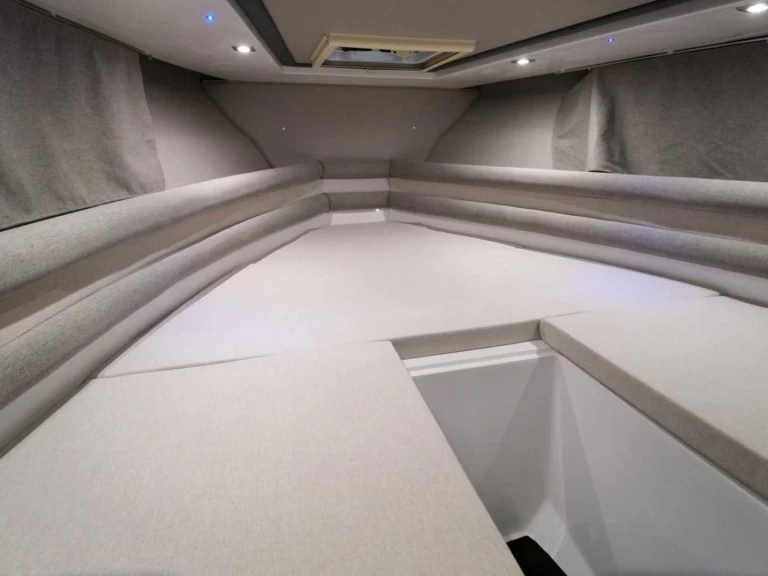 Bootverhuur Ibiza Town goedkoop Saver 870 WA