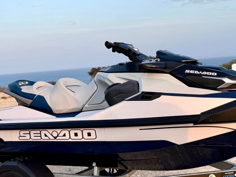 Jet Ski te huur in Marina Ibiza voor de beste prijs