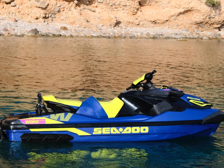 Bootverhuur Sea-Doo WAKE PRO 230 in Ibiza Town via SamBoat