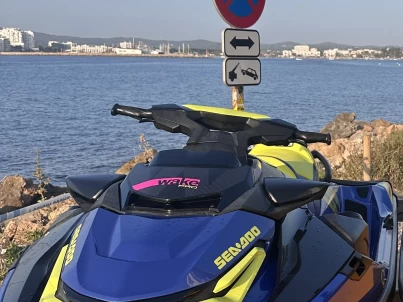 Huur een Sea-Doo WAKE PRO 230 in Ibiza Town