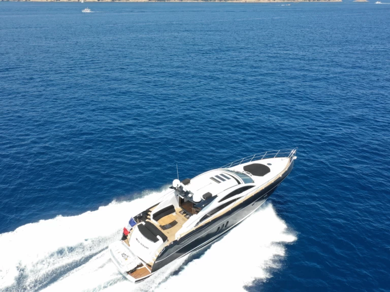 Bootverhuur Sunseeker Predator 72 in Cannes via SamBoat