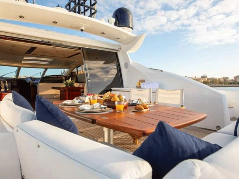 Huur Jacht met of zonder schipper Sunseeker in Cannes