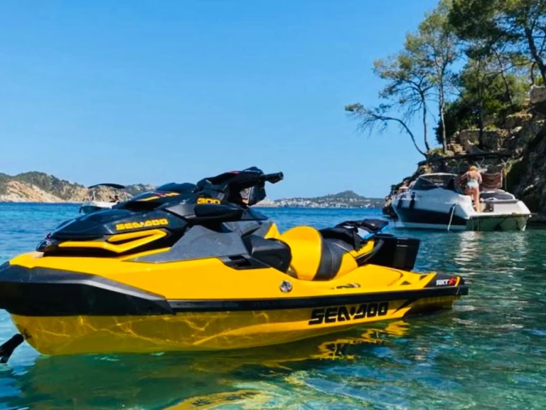 Bootverhuur Sea-Doo RXT X 300 in Marina Ibiza via SamBoat