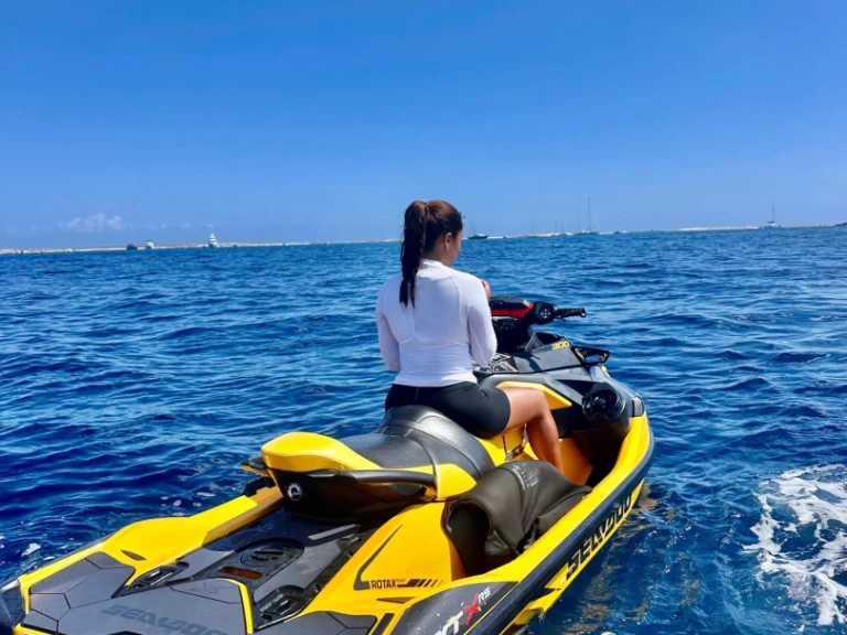 Jachthuur in Marina Ibiza - Sea-Doo RXT X 300 via SamBoat