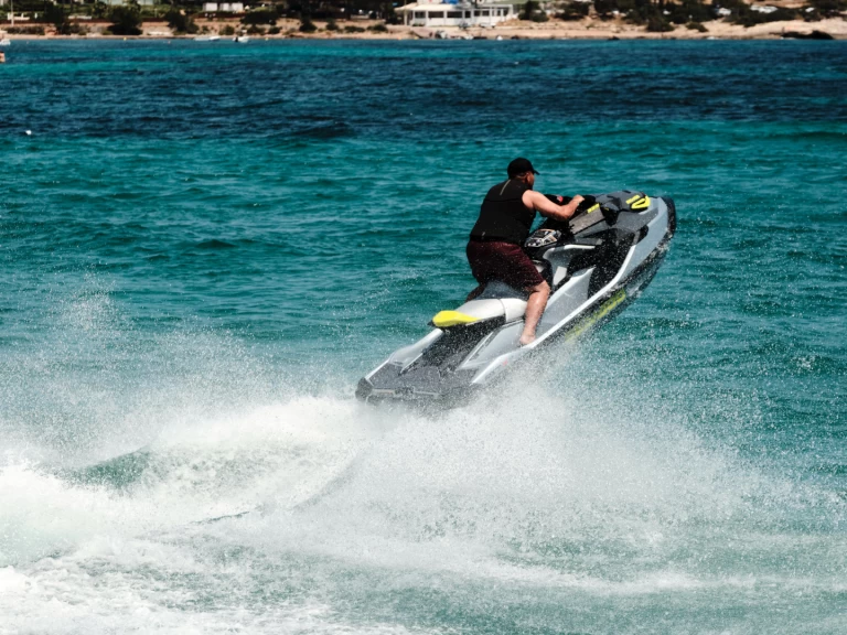 Bootverhuur Sea-Doo RXT-X 325 cv in Ibiza Town via SamBoat