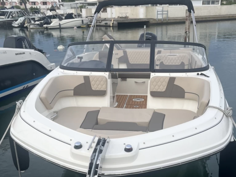 Bootverhuur Bayliner VR5 in Palavas-les-Flots via SamBoat