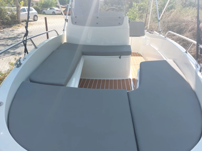 Verhuur Motorboot Remus met vaarbewijs