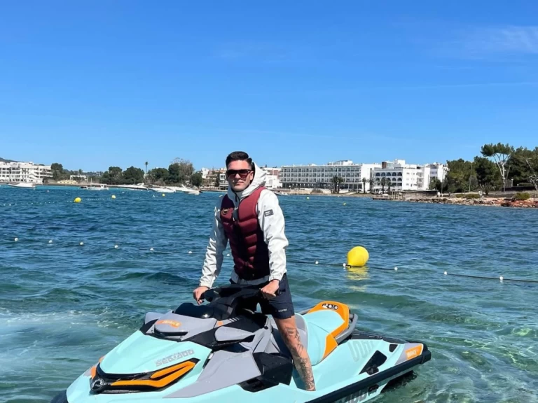 Verhuur Jet Ski in Ibiza Town - Sea-Doo WAKE PRO 230