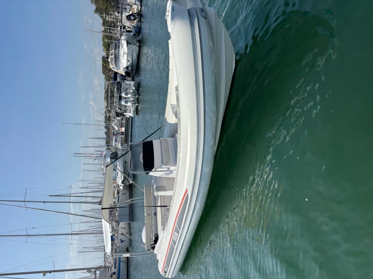 Huur een Selva Selva D650 Ds in Saint-Raphaël