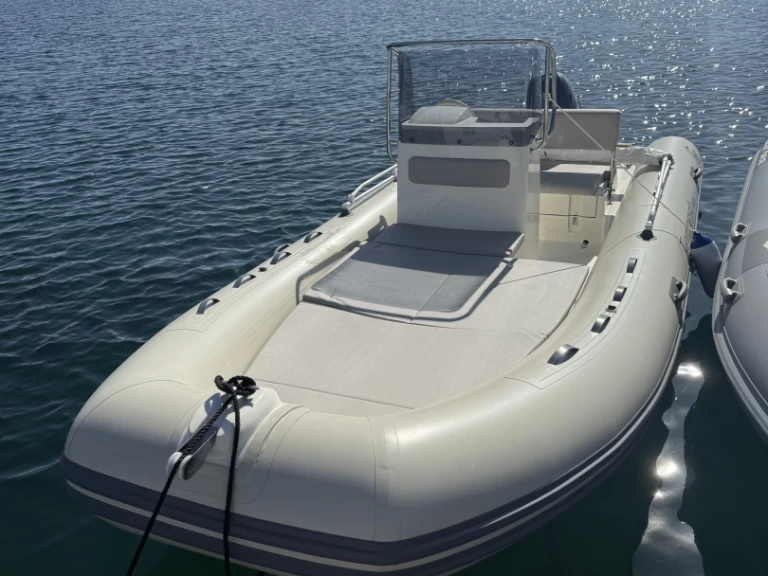 Verhuur RIB in Palau - Capelli Tempest 530