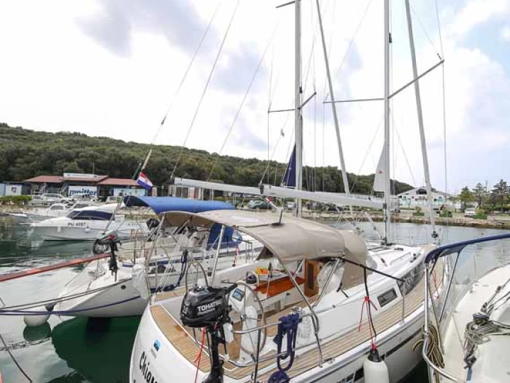 Jachthuur in Trogir - Bavaria Cruiser 34 via SamBoat