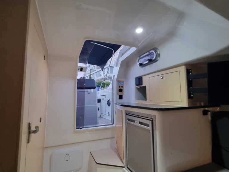 Huur Motorboot met of zonder schipper Atlantic in Opatija