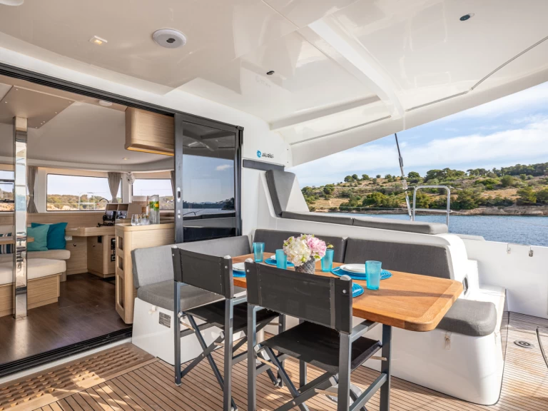 Huur een Lagoon Lagoon 42 in Pórto Chéli