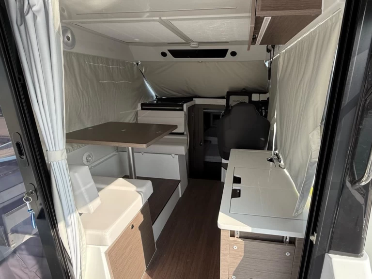 Jeanneau Merry Fisher 895 Serie 2 te huur van particulier of professional in Zadar