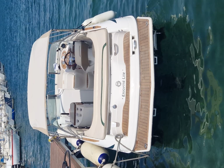 Chris Craft Chris Craft 240 Cuddy Cabin te huur van particulier of professional in Otranto